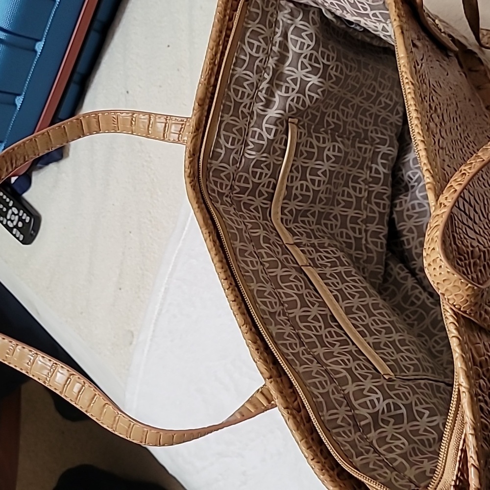 Shoulder bag - Picture 8 of 8
